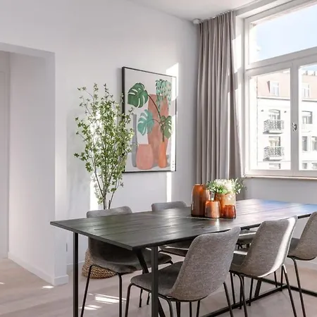 Luxurious In Town House Near The Apartamento Blankenberge